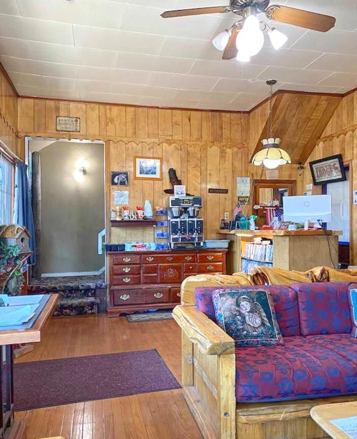 Dawson House Lodge チェモー エクステリア 写真
